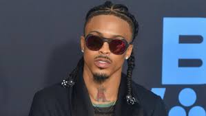 How tall is August Alsina?